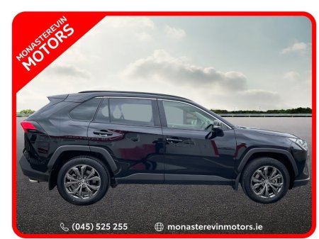 2025 Toyota RAV4 - photo 3