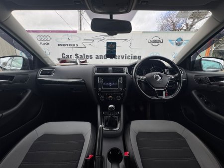 2017 Volkswagen Jetta - photo 18