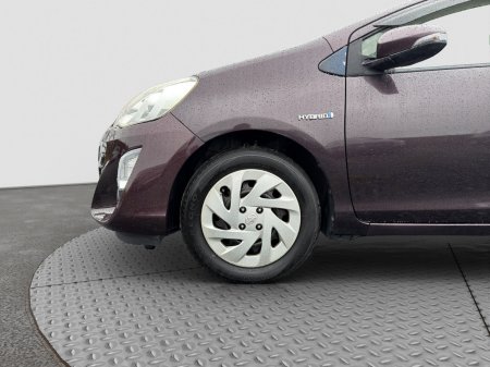 2016 Toyota Aqua - photo 19
