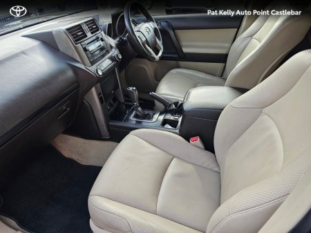 2013 Toyota Land Cruiser - photo 6