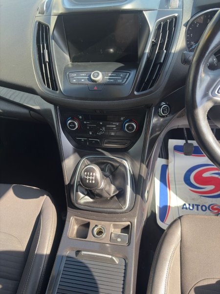 2017 Ford Kuga - photo 11