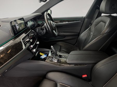 2017 BMW 5-Series - photo 17