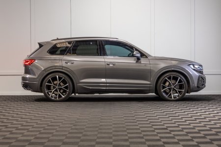 2025 Volkswagen Touareg - photo 6