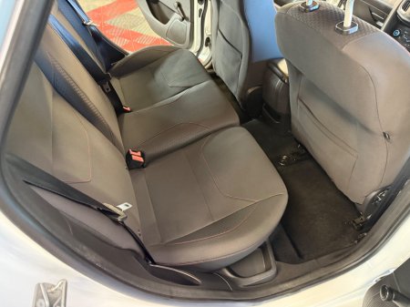 2015 Ford Focus - photo 14