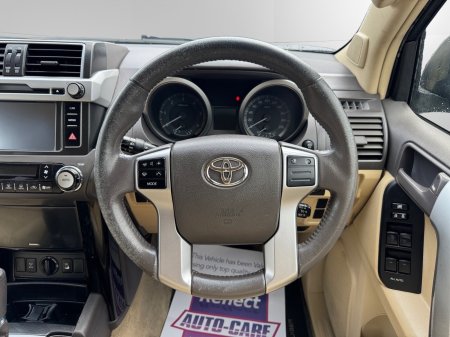 2016 Toyota Land Cruiser - photo 12