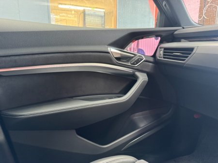 2023 Audi e-tron - photo 16