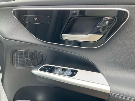 2025 Mercedes-Benz GLC - photo 22
