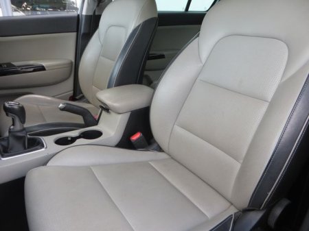 2020 Kia Sportage - photo 16
