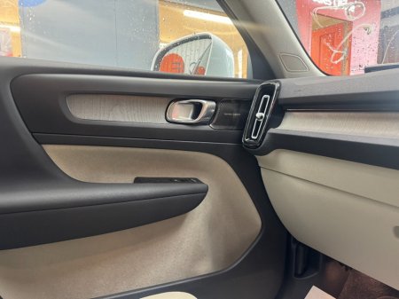 2021 Volvo XC40 - photo 11