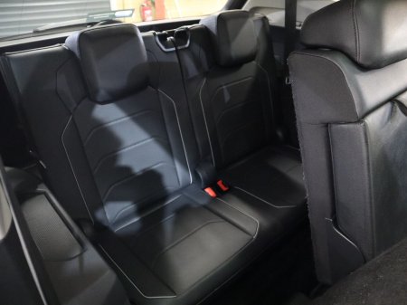 2020 Volkswagen Tiguan - photo 26