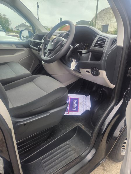 2020 Volkswagen Transporter - photo 16