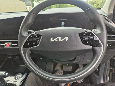 2023 Kia Niro - photo 17