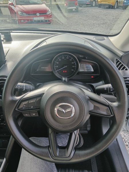 2017 Mazda Demio - photo 16