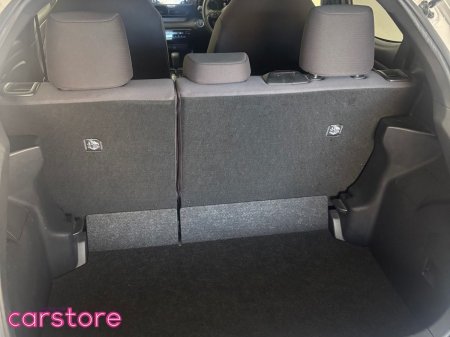 2021 Toyota Yaris - photo 19