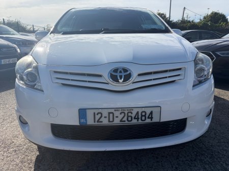 2012 Toyota Auris - photo 2