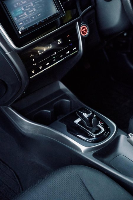 2018 Honda Grace - photo 12