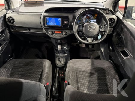 2019 Toyota Vitz - photo 14