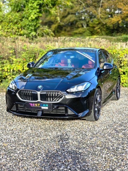 2025 BMW 1-Series - photo 6