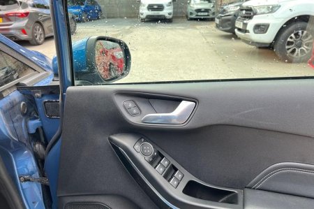 2020 Ford Fiesta - photo 24