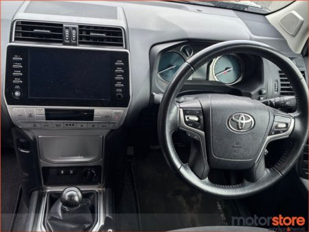2022 Toyota Land Cruiser - photo 4