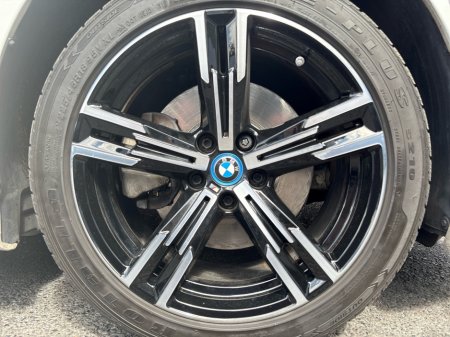 2024 BMW 3-Series - photo 7