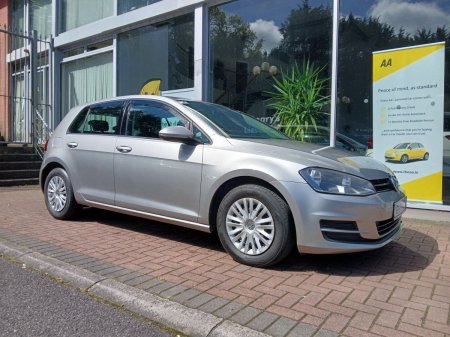 2016 Volkswagen Golf 1.6 TDI 5DR 110HP Trendline, Tungsten silver.