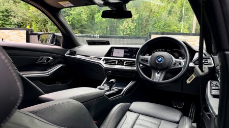 2022 BMW 3-Series - photo 14