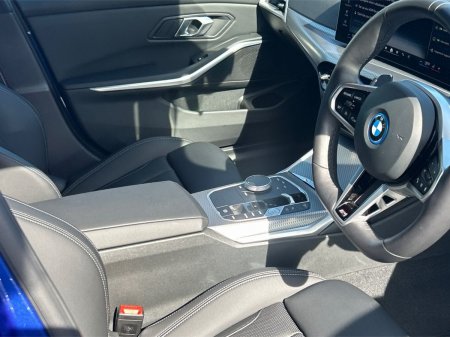 2026 BMW 3-Series - photo 12
