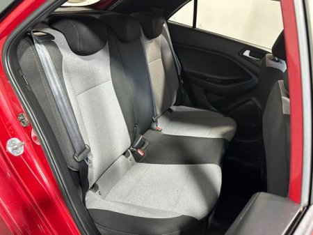 2016 Hyundai i20 - photo 11