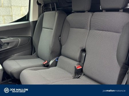 2027 Peugeot Partner - photo 14