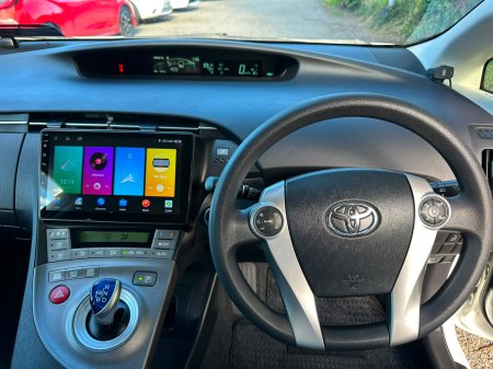 2015 Toyota Prius - photo 3