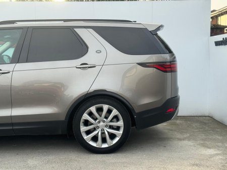 2022 Land Rover Discovery - photo 7