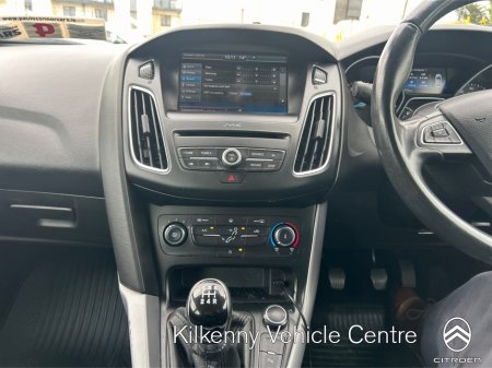2016 Ford Focus - photo 13