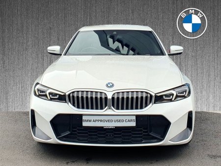 2025 BMW 3-Series - photo 16