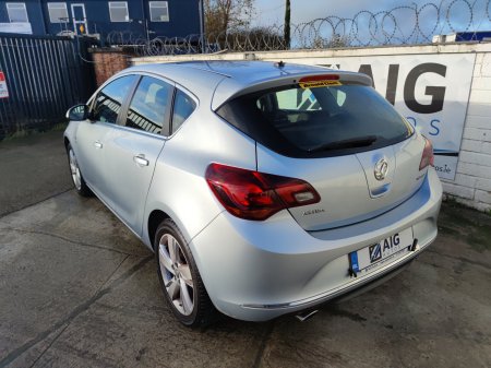 2015 Vauxhall Astra - photo 3