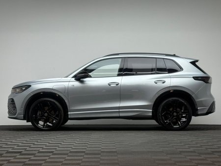 2025 Volkswagen Tiguan - photo 4