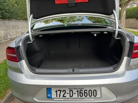 2017 Volkswagen Passat - photo 8