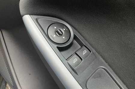2016 Ford Focus - photo 16