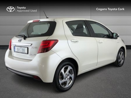 2015 Toyota Yaris - photo 2