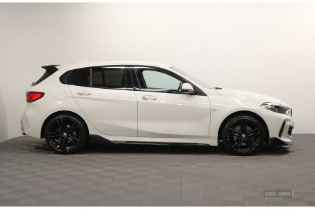 2023 BMW 1-Series - photo 7