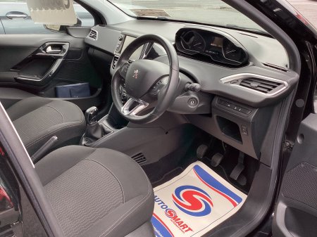 2017 Peugeot 208 - photo 9