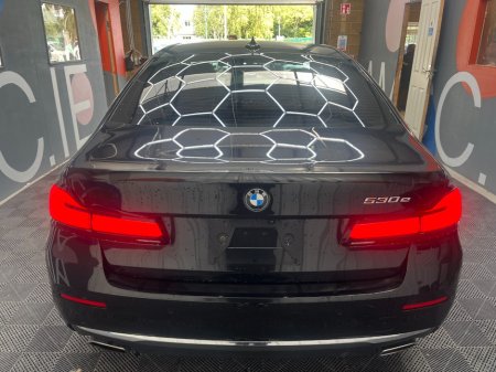 2021 BMW 5-Series - photo 4