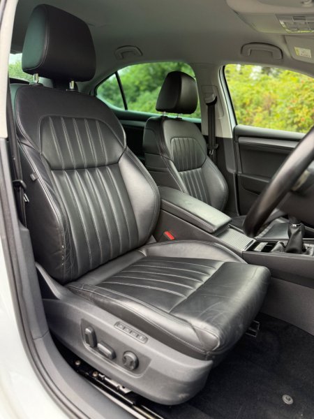2018 Skoda Superb - photo 16