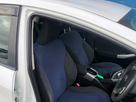 2015 Toyota Prius - photo 9