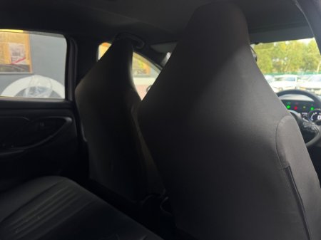 2020 Toyota Yaris - photo 17