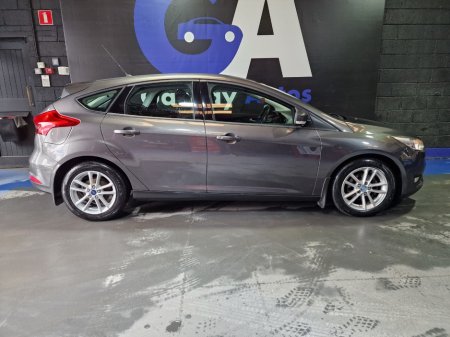 2017 Ford Focus - photo 11
