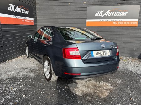 2017 Skoda Octavia - photo 4