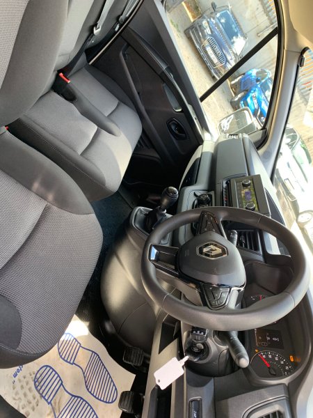 2023 Renault Trafic - photo 15