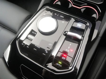 2024 BMW i5 - photo 10