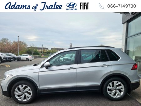2023 Volkswagen Tiguan - photo 2